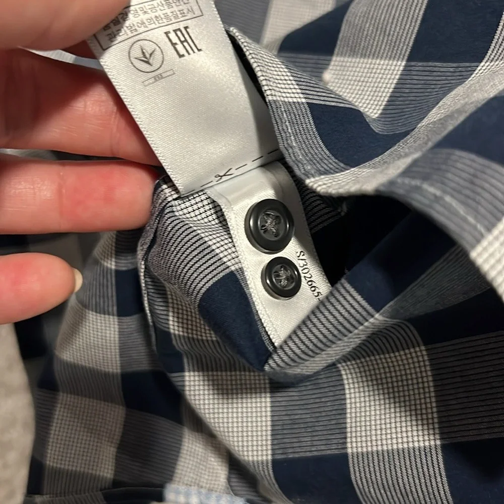 Banana Republic casual button